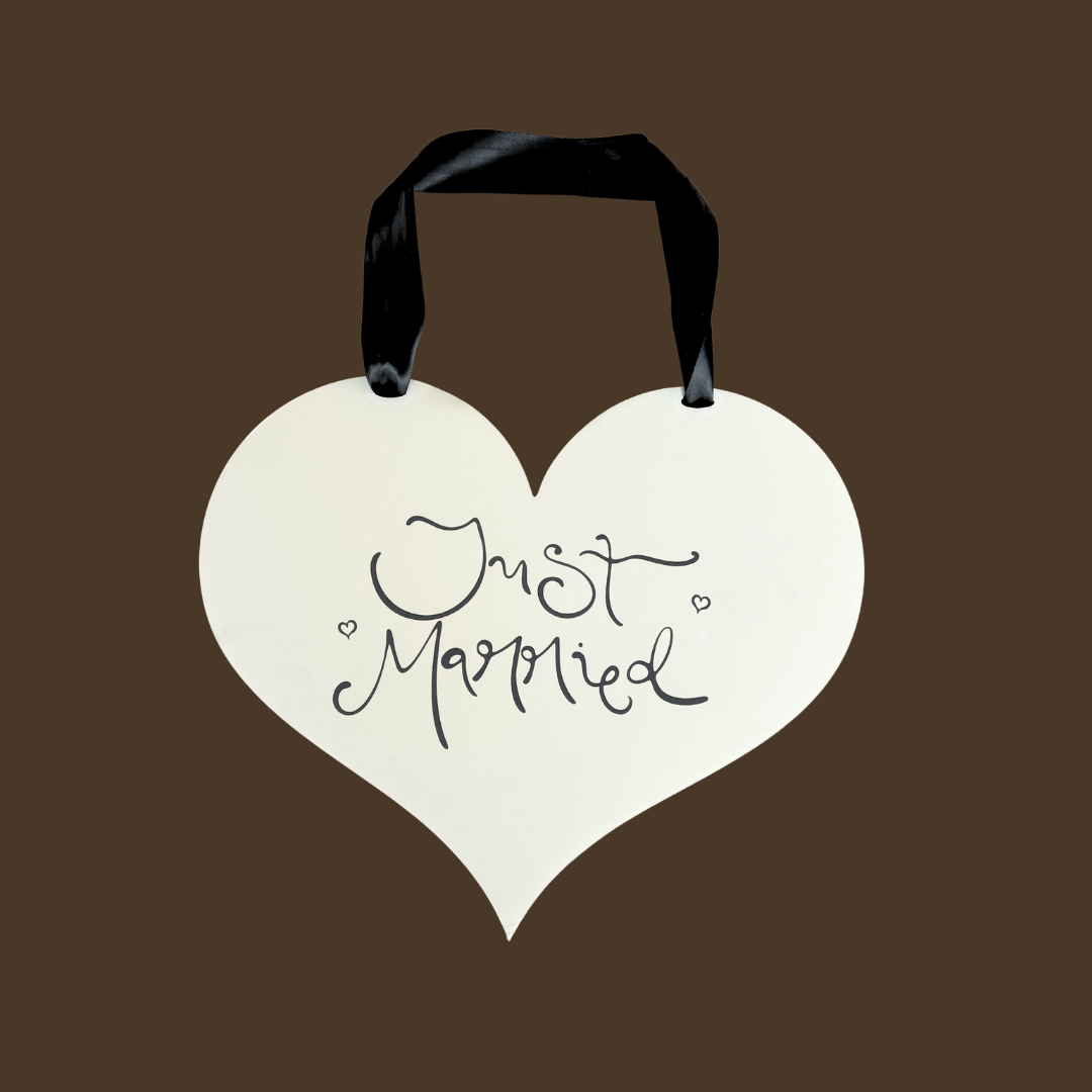 Just married sign (heart)