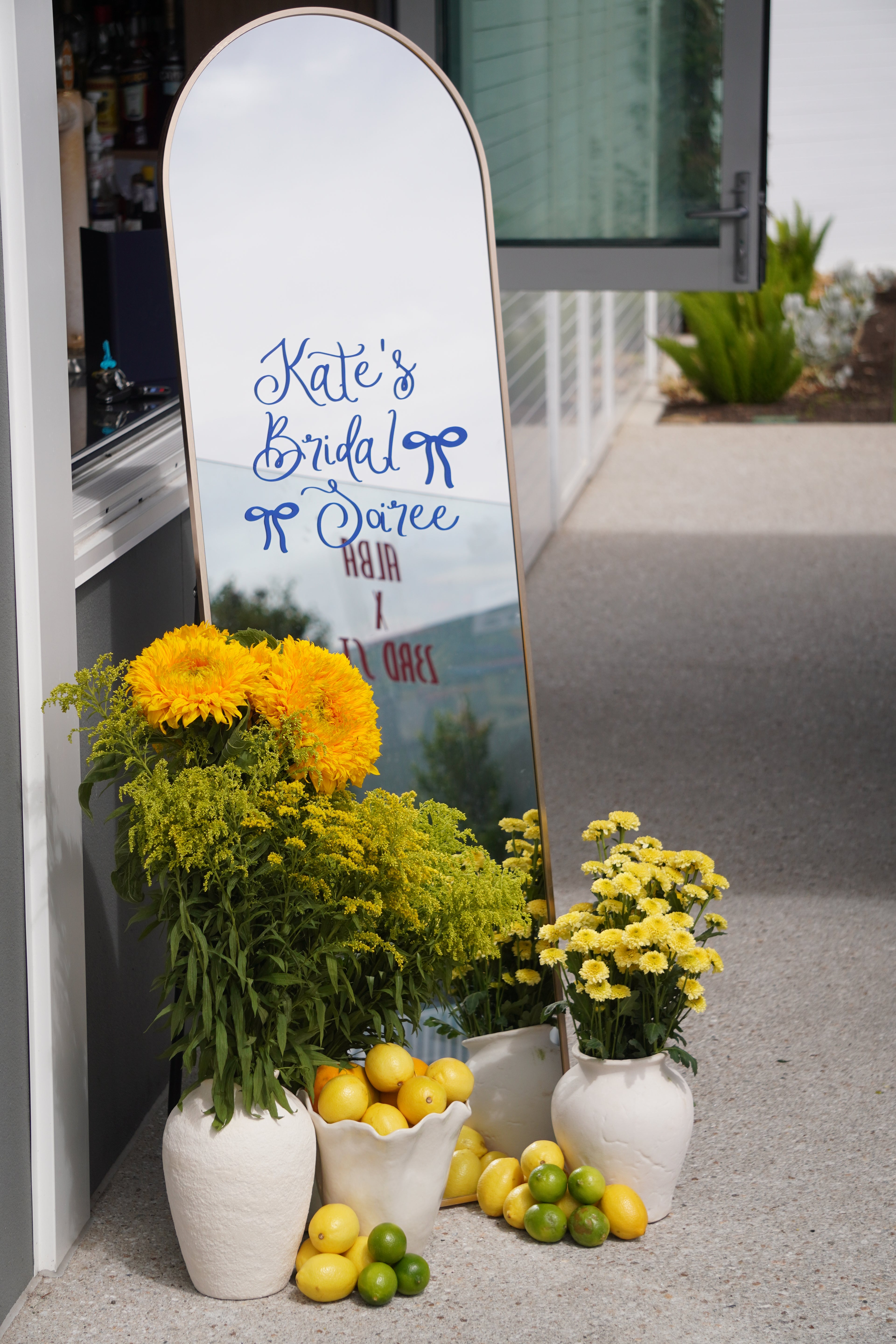 Mirror + Welcome sign decal (hire)