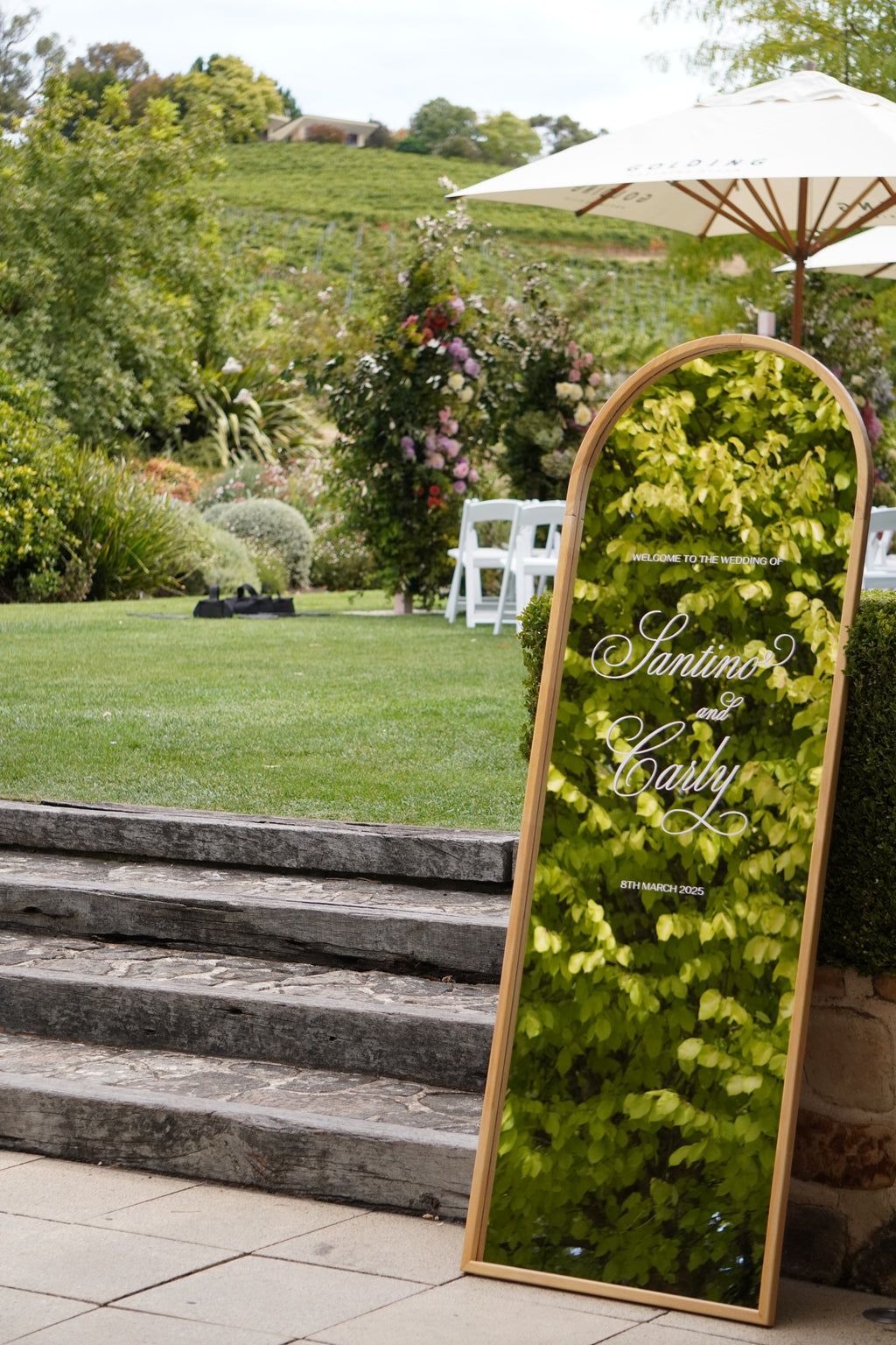 Mirror + welcome sign decal (hire)