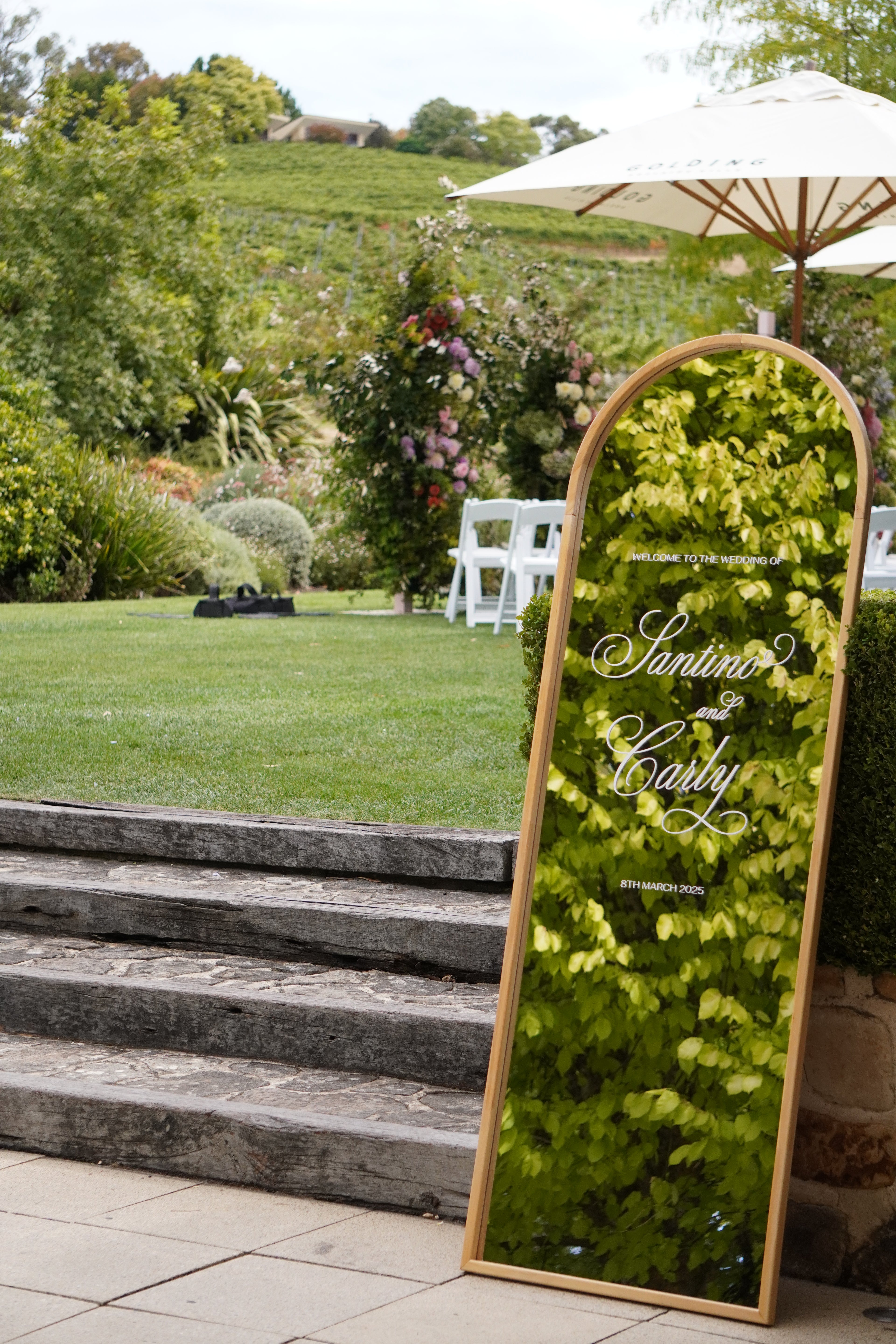 Mirror + welcome sign decal (hire)