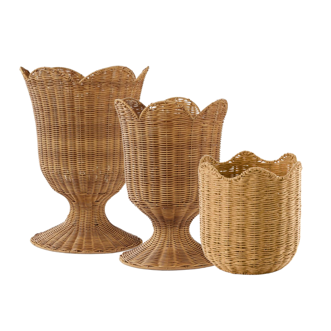 Rattan flower urn & baskets (hire)
