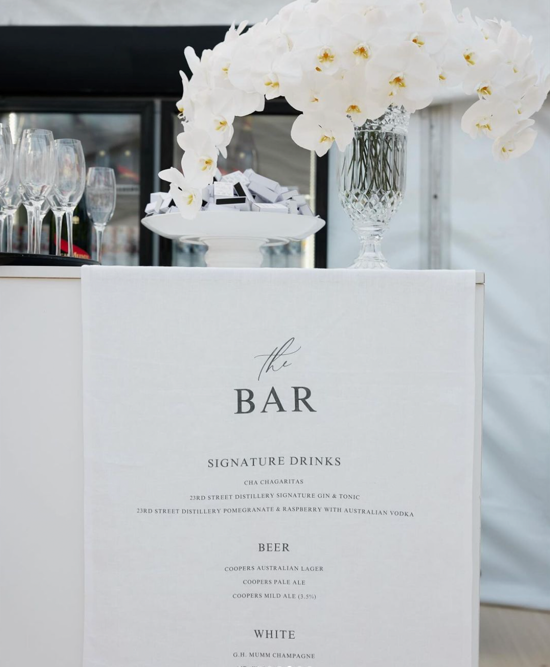 Linen bar sign