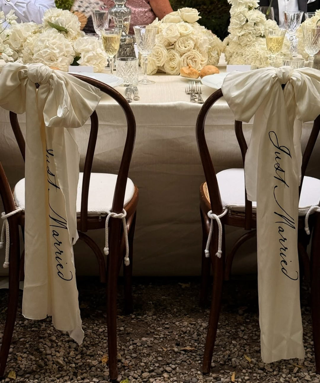 (Hire) Just married bow (2x)